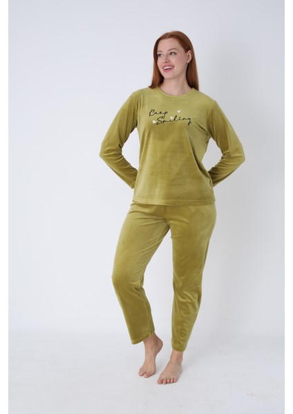 Kadife Yazı Detaylı Pijama Takımı fiyatları