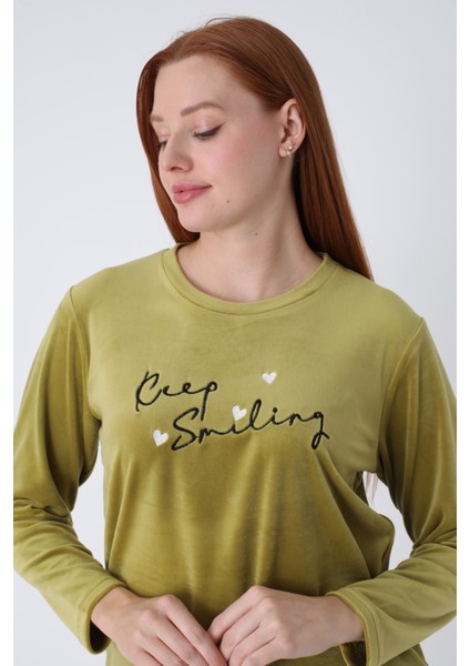 Kadife Yazı Detaylı Pijama Takımı fırsatları