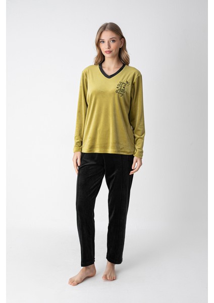 Kadife Yazı Detaylı Pijama Takımı