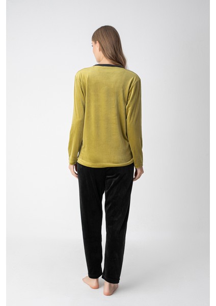 Kadife Yazı Detaylı Pijama Takımı modelleri