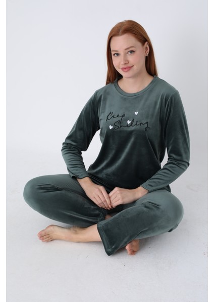 Kadife Yazı Detaylı Pijama Takımı indirimleri