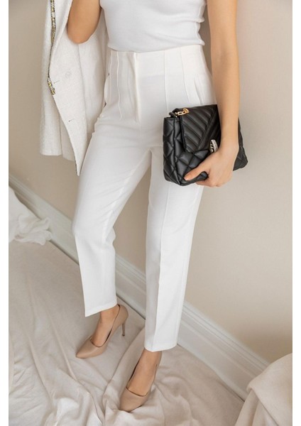 Kadın Yüksek Bel Pensli Havuç Kumaş Pantolon - Beyaz fiyatları