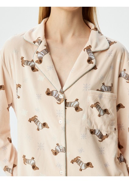 Gömlek Yaka Düğmeli Cepli Köpek Desenli Polar Pijama Üstü indirimleri