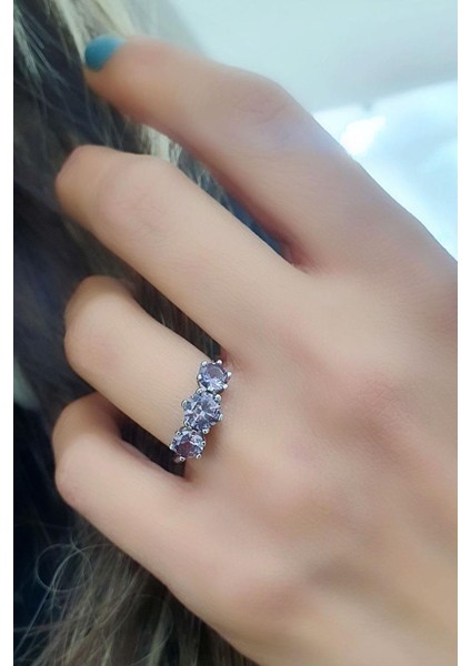 Sky Diamond Purple Renk Değiştiren Aleksandrit Taşlı Tria Yüzük