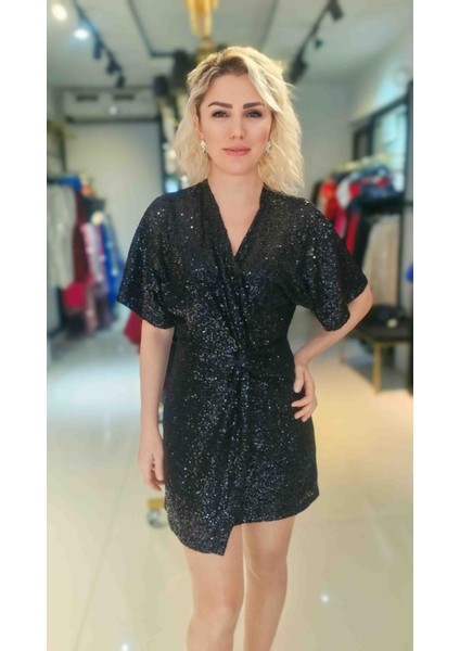 Kruvaze Yaka Sırt Dekolteli Siyah Payetli Mini Elbise