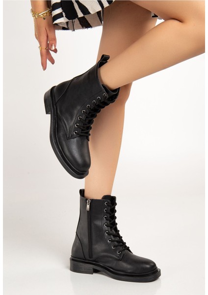 Siyah Bağcıklı Fermuarlı Günlük Kadın Bot