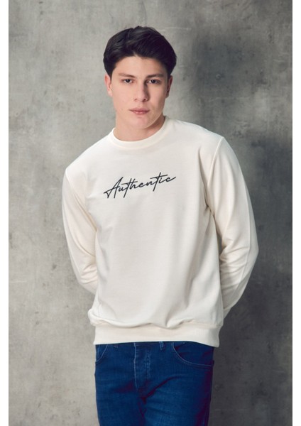 Yazı Nakışlı Bisiklet Yaka Sweatshirt