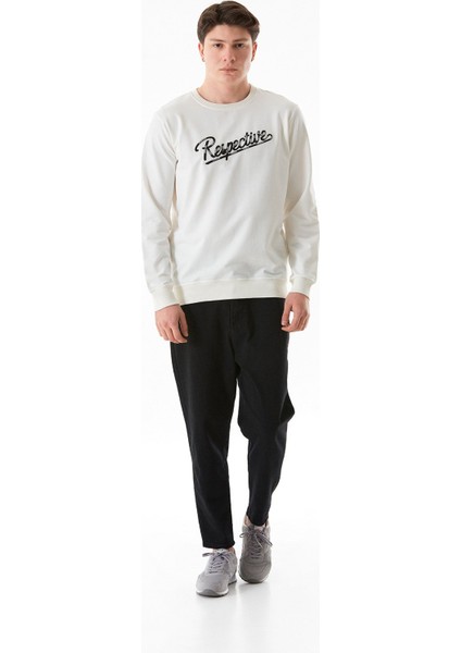 Yazı Nakışlı Bisiklet Yaka Sweatshirt fiyatları