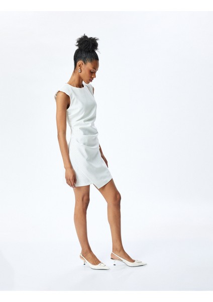 Drape Detaylı Kolsuz Kruvaze Çizgili Mini Elbise