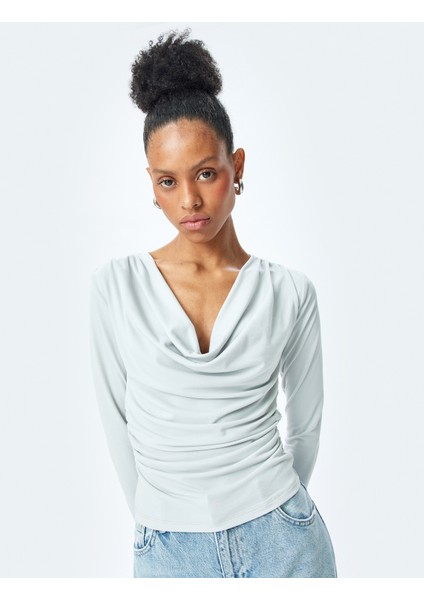 Degaje Yaka Uzun Kollu Slim Fit Drapeli Bluz