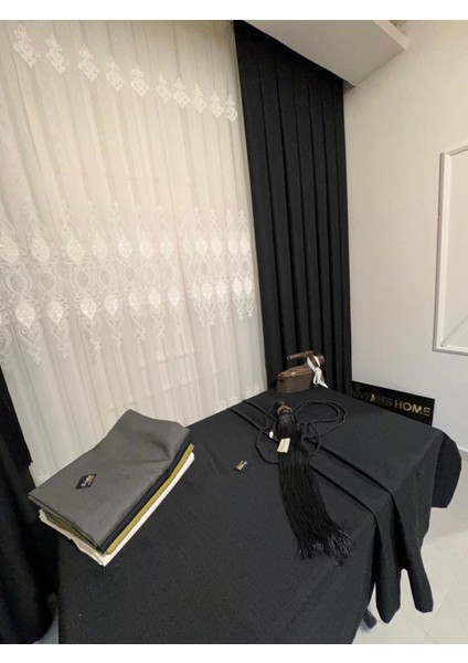 Roma Keten 1/3 Sık Pileli Siyah Fon Perde modelleri