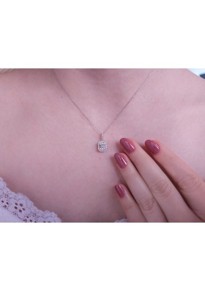 F Renk 0,43 Karat Baget Pırlanta Kolye 0423P0062 fiyatları