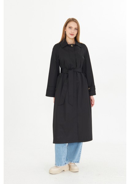 Önü Patlı Trençkot