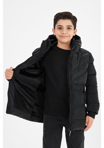 Siyah Erkek Çocuk Sabit Kapüşonlu Şişme Deri Karışımlı Kumaş Mont&kaban fiyatları