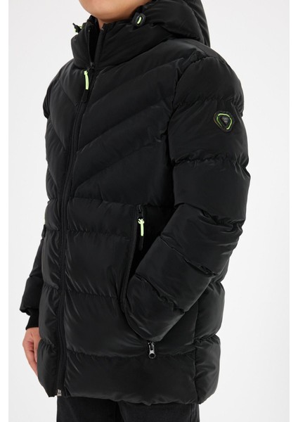 Siyah Erkek Çocuk Sabit Kapüşonlu Şişme Deri Karışımlı Kumaş Mont&kaban indirimleri