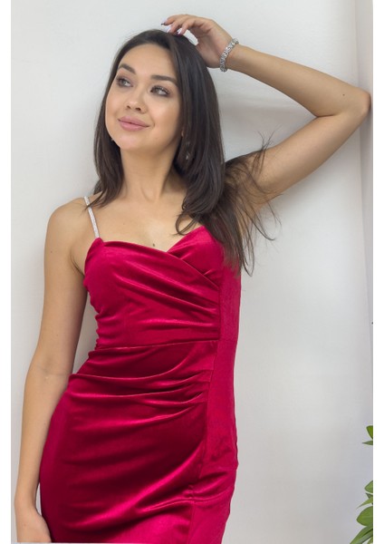 Kadın Kırmızı Taş Ince Askılı Yırtmaçlı Kadife Yeni Sezon Abiye Elbise modelleri