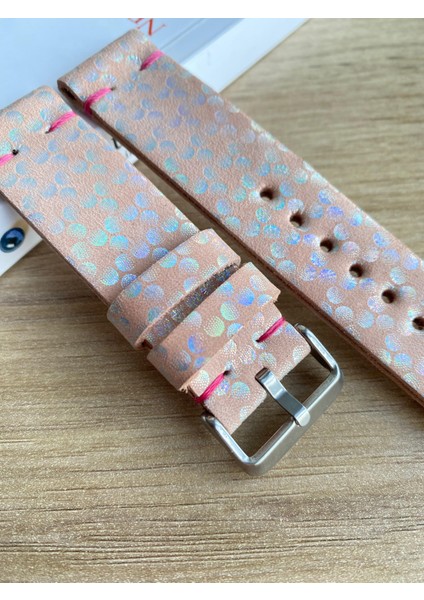 El Dikişi Pembe Hologram Desen Kırmızı Dikiş Gerçek Deri Saat Kordonu. Hakiki Deri. 18,20,22,24,26MM. fiyatları