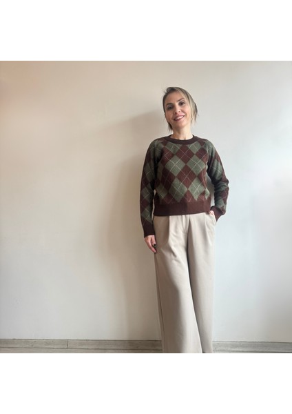 Kahverengi Haley Baklava Desenli Kazak (Kahverengi Tabanlıdır)