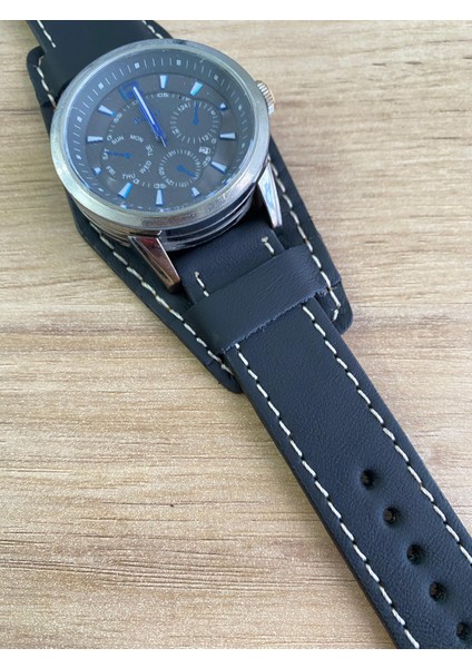 Siyah Alttan Derili El Yapımı Siyah Deri Saat Kordonu. Gerçek Deri. Beyaz Dikiş. 18,20,22,24-26MM Genişlik Seçenekleri.