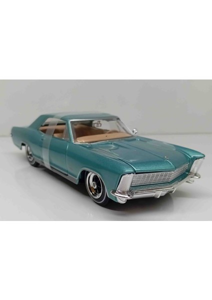 1:26 Ölçek Buick Riviera( Diecast Metal Model)