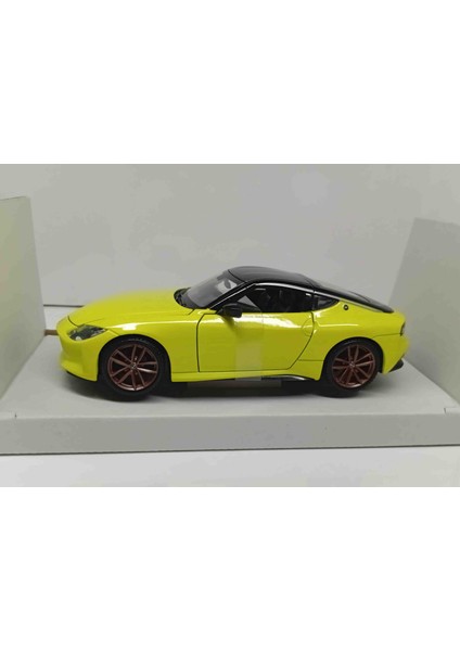 1:24 Ölçek 2023 Nissan Z /// Diecast Metal Araba)