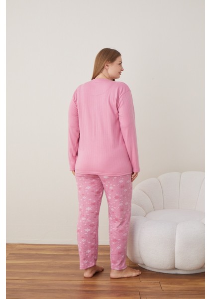 kadın Büyük Beden Desenli Yakası Düğmeli Uzun Kollu Kışlık Pijama Takımı indirimleri