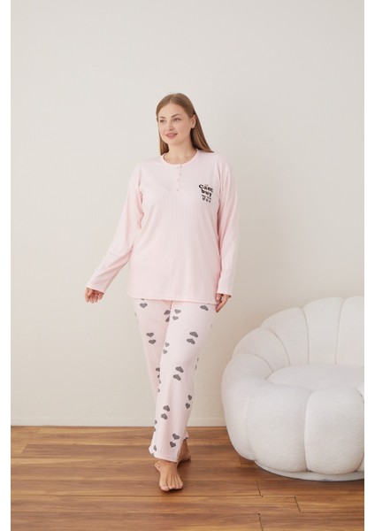 kadın Büyük Beden Desenli Yakası Düğmeli Uzun Kollu Kışlık Pijama Takımı