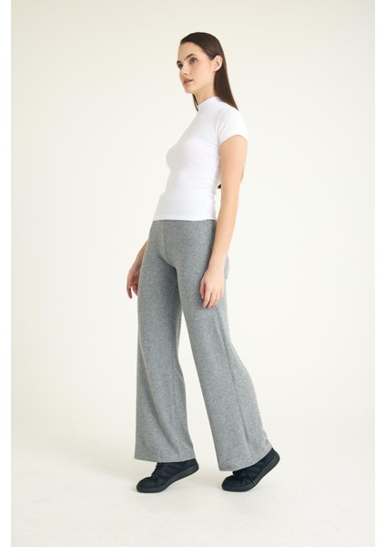 Dik Yaka Kısa Kollu Kaşkorse Tişört indirimleri