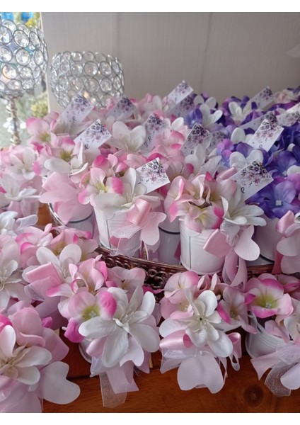 Dekoratif Yapay Bahar Çiçekleri ile Süslü Mini Metal Kova, 10 Adet indirimleri