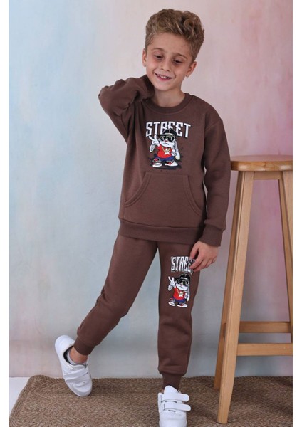 Pjk3i Street Desenli Kahverengi Kanguru Cepli 3 Ip Şardonlu Pamuk Erkek Çocuk Eşofman Takımı 3-10 Yaş 7339-K