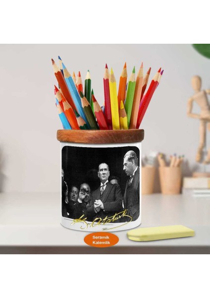 Siyah Beyaz Mustafa Kemal Atatürk Ahşap Seramik KALEMLIK-0024Y