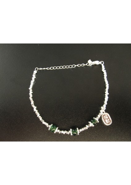 Yeşil Taş Detaylı Gümüş Rengi Zarif Bileklik
