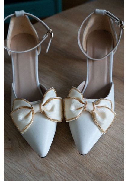 Mensa Siyah Stiletto / Gelin Ayakkabısı / Çiçek Detaylı Kadın Ayakkabısı / Topuklu Ayakkabı
