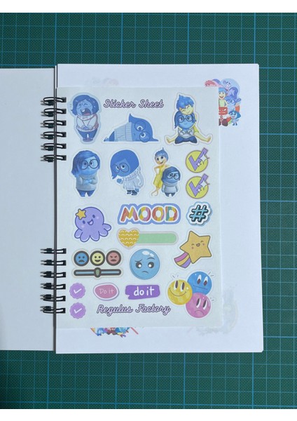 Ters Yüz Karakterleri 50 Sayfa A5 Boy Defter Bonus Mat Stickerlı