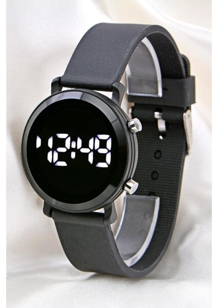 Çocuk Saati Siyah Silikon Kordon LED Dijital Kol Saati ST-304399