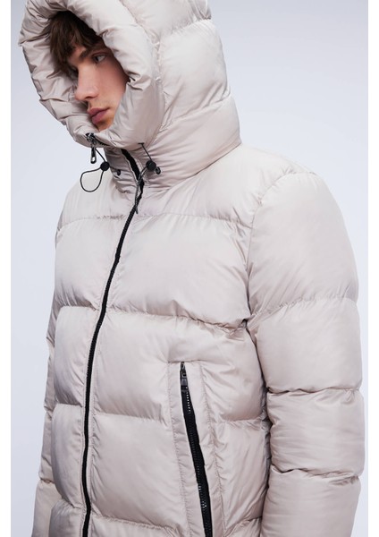 Vizon Dinamik Fit Hakim Yaka Kapüşonlu Şişme Mont modelleri