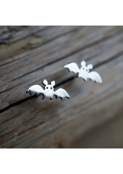 Gümüş Tarzı Sevimli Küçük Uçan Yarasa Gotik Cadılar Bayramı Küpe Kadın Takı Hediye (Yurt Dışından) fiyatları