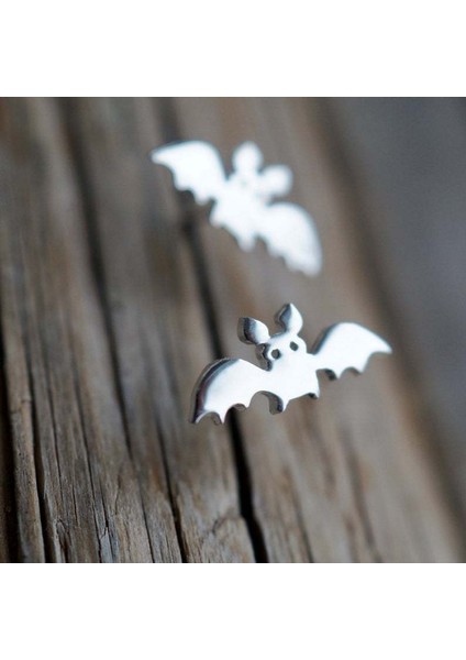 Gümüş Tarzı Sevimli Küçük Uçan Yarasa Gotik Cadılar Bayramı Küpe Kadın Takı Hediye (Yurt Dışından) indirimleri
