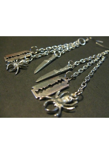 Uzun Zincir Küpe: Jilet Kolye, Bıçak Kolye, Örümcek Kolye (Yurt Dışından) fırsatları