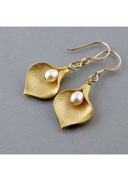 Altın Tarzı Glamour Vintage Standart Gümüş Yonca Takı Doğal Inci Düşen Küpe Yaratıcı El Yapımı Aile Takıları (Yurt Dışından) modelleri