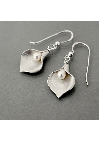 Altın Tarzı Glamour Vintage Standart Gümüş Yonca Takı Doğal Inci Düşen Küpe Yaratıcı El Yapımı Aile Takıları (Yurt Dışından) fırsatları