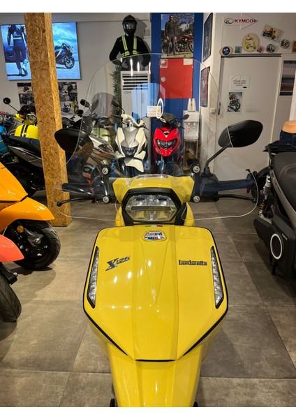 Lambretta V125-V200 Uzun Şeffaf Cam modelleri