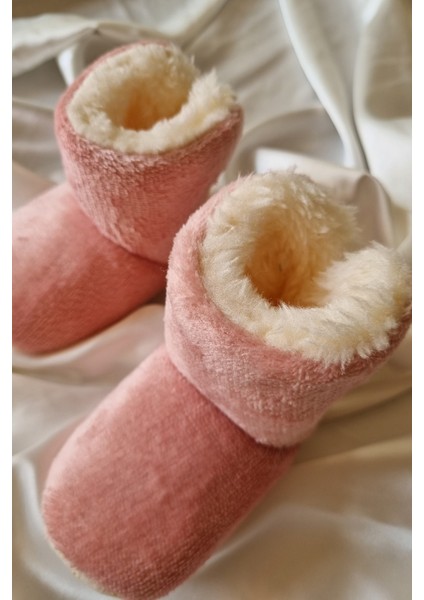 Peluş Bebek Tüylü Kaymaz Taban Patik 0-9 Ay Panduf fiyatları