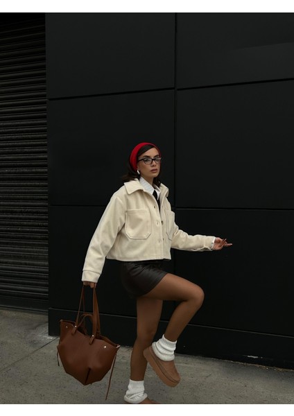 Kadın Ekru Astarlı Kısa Oversize Kaşe Kaban 28304
