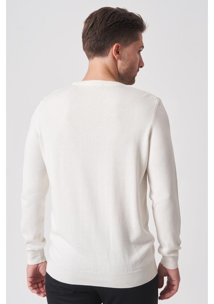 Rio De Janeiro WTRK1000 O Yaka Slim Fit Pamuklu Triko Ekru fırsatları