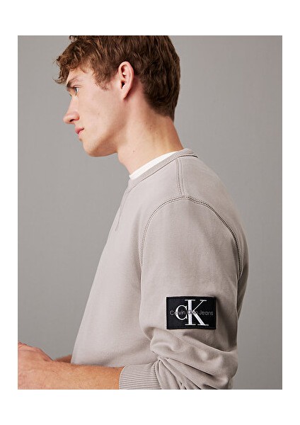Badge Crew Neck modelleri