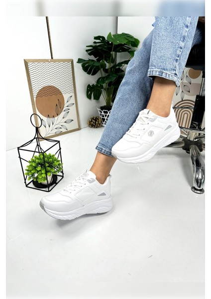 Günlük Kadın Sneaker Bağcıklı Oval Burunlu Kalın Desenli Taban Rahat Hafif Spor Ayakkabı 2110