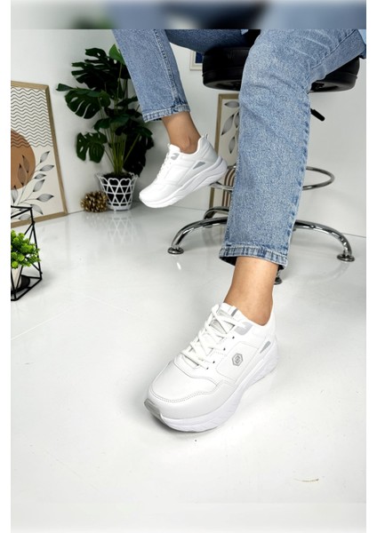 Günlük Kadın Sneaker Bağcıklı Oval Burunlu Kalın Desenli Taban Rahat Hafif Spor Ayakkabı 2110 fırsatları