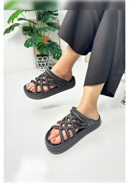 Günlük Kadın Terlik Örgü Detaylı Kalın Tabanlı Oval Burunlu Deniz Sandaleti 810 fırsatları