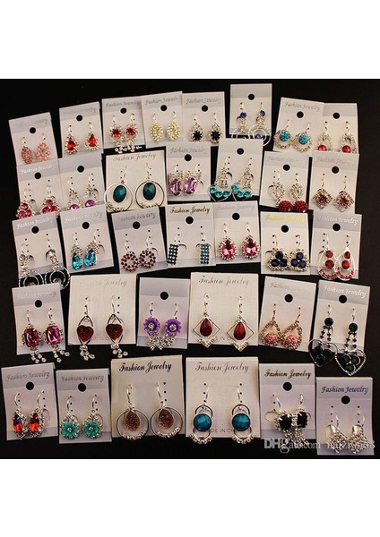 Küpeler 10 Çift Kadın Moda Kanca Damla Küpe Düğme Küpe Kadın Hediye Taşlı Küpe 4 Stil Ücretsiz Seçim (Yurt Dışından) fiyatları